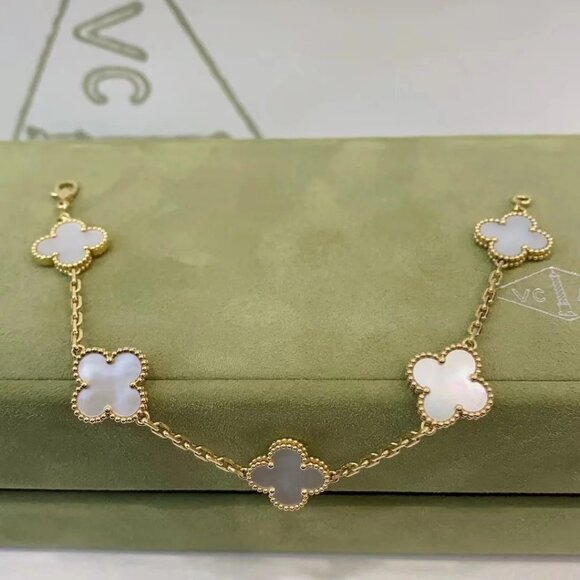 ✅Van Cleef & Arpels 18K gold white mother-of-pearl bracelet - Picture 5 of 6